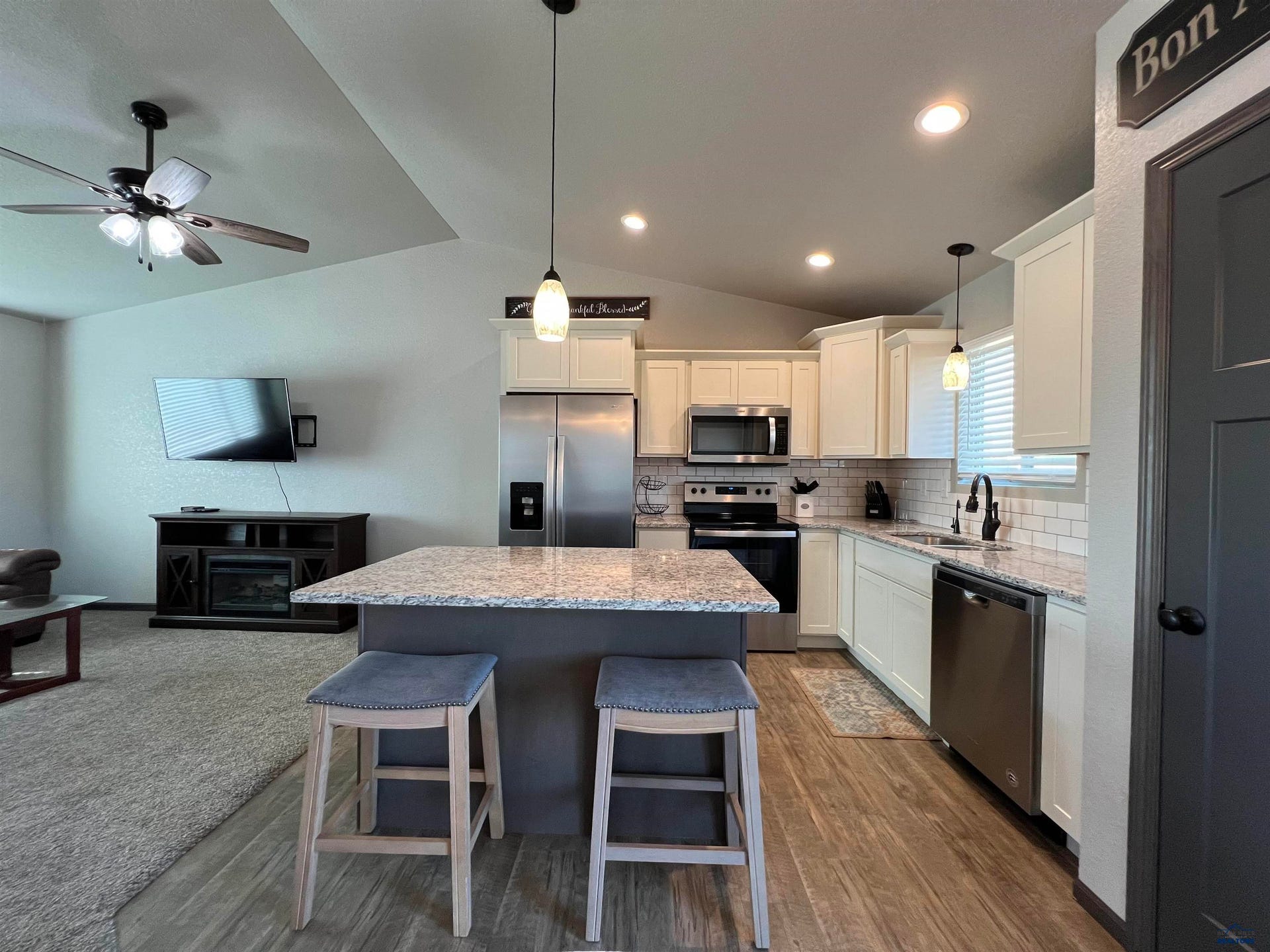 576 Quinton Ln, Box Elder, SD 57719