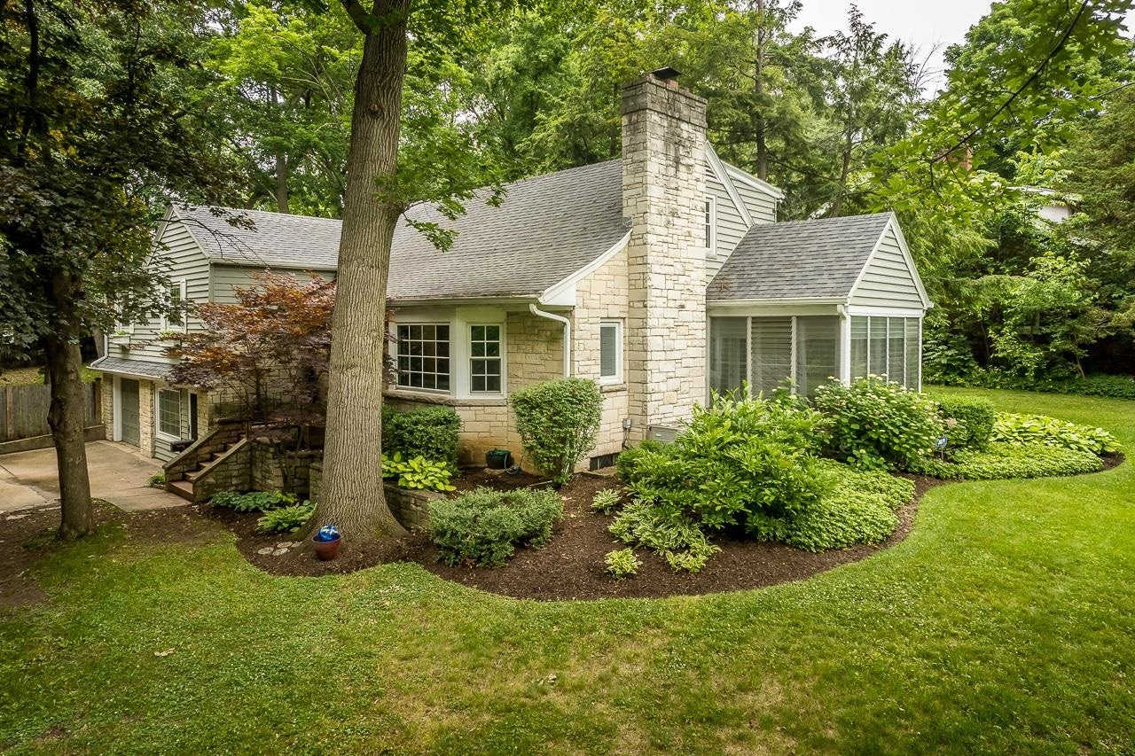 For Sale 124 Palm Avenue, Rockford, IL 61107 4 Beds / 2 Full Baths